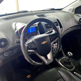Foto 10 de Chevrolet Sonic