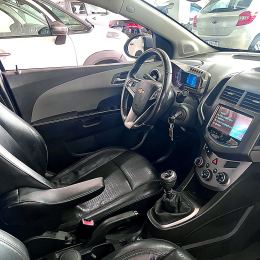 Foto 15 de Chevrolet Sonic