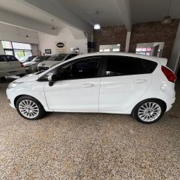 Foto 8 de Ford Fiesta